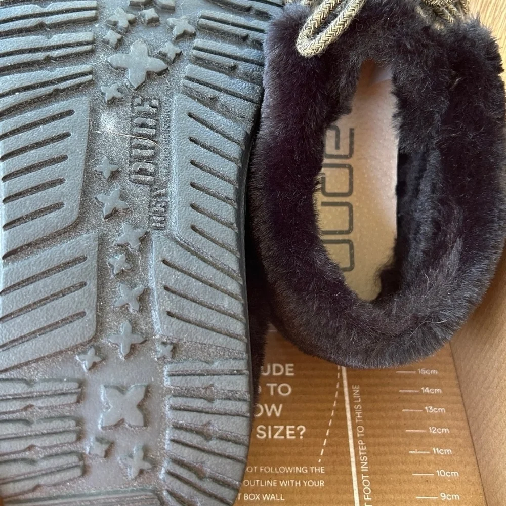 Hey Dude Leopard Shoes with Black Fur - Picture 2 of 3